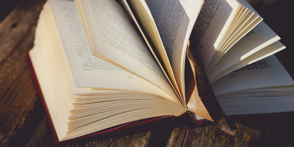 Aufgeschlagenes Buch